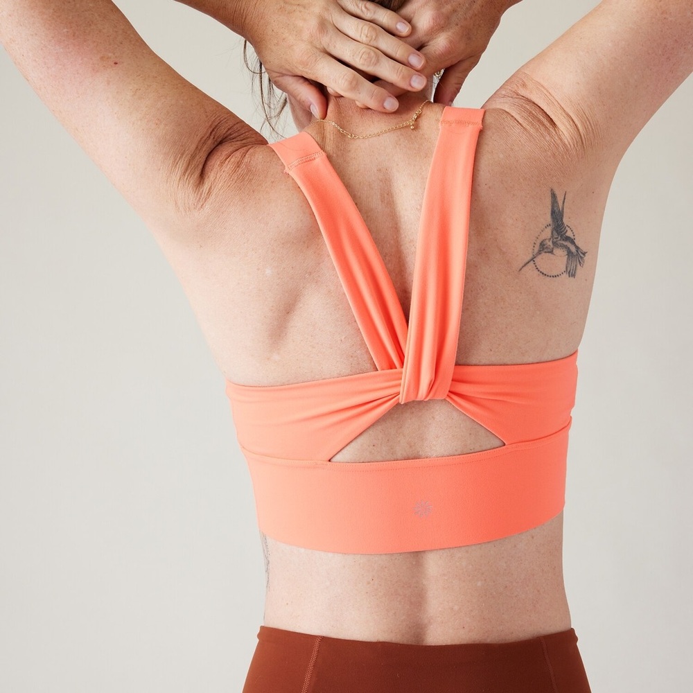Athleta Warrior Twist Longline Sports Bra
